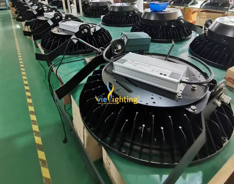 Đèn pha LED 600W VIFL8-600
