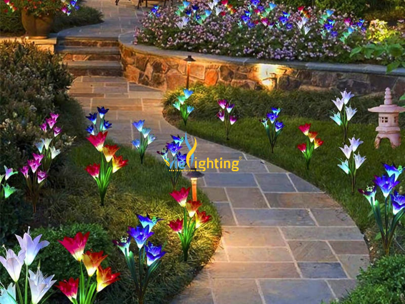 Đèn hoa trang trí sân vườn độc đáo