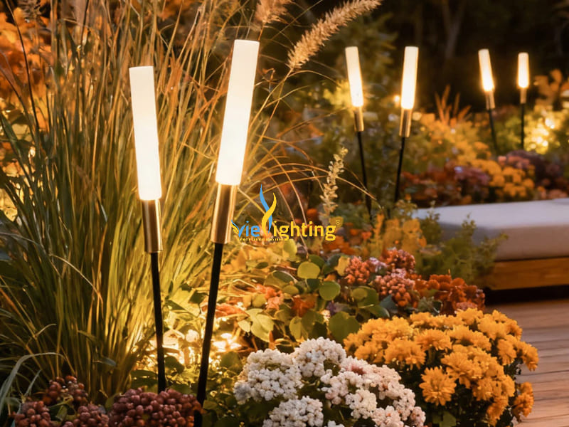 Mẫu đèn LED cho sân vườn độc đáo