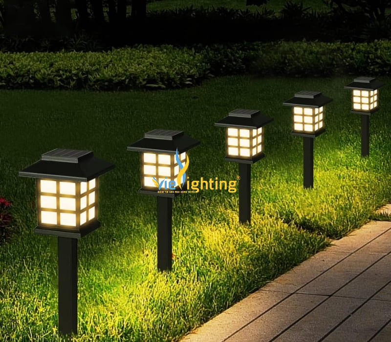 Đèn sân vườn thiết kế đẹp, ấn tượng