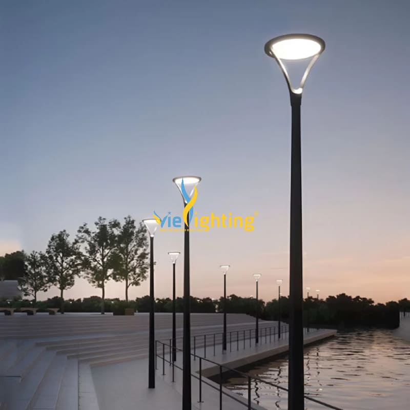 Mẫu cột đèn hiện đại chống nước
