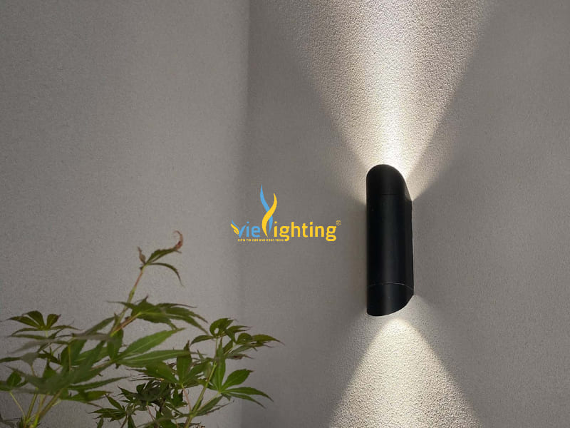 Mẫu đèn sân vườn gắn tường cao cấp
